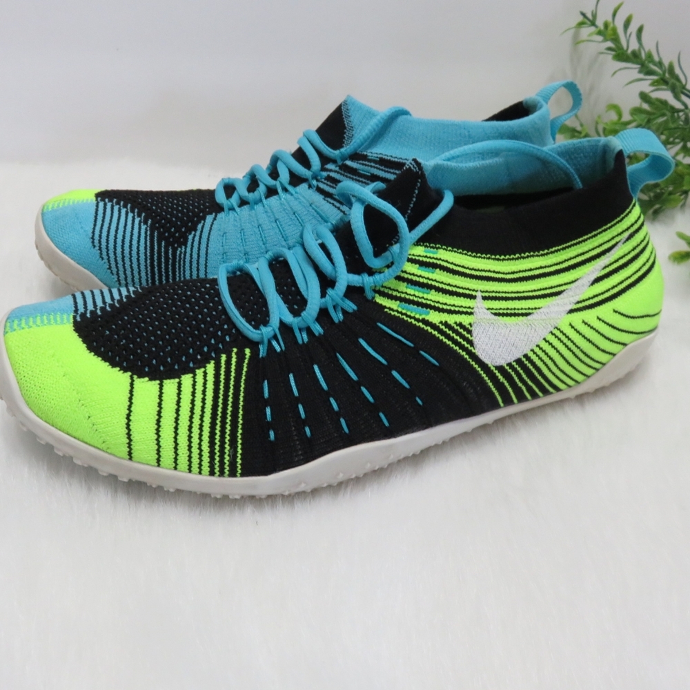 Nike Hyperfeel Women's lightweight shoes!